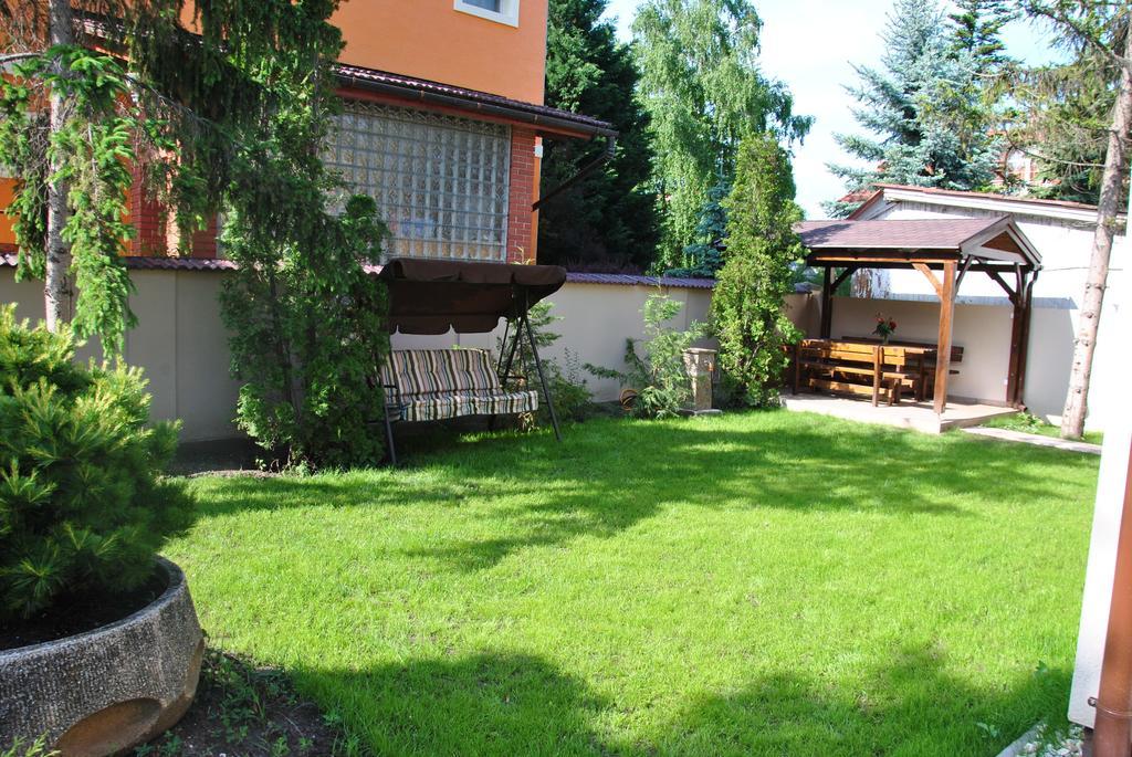 Panyi Apartman Siófok Habitación foto